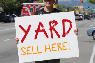Yard Sell: A Script Font for Digital Design